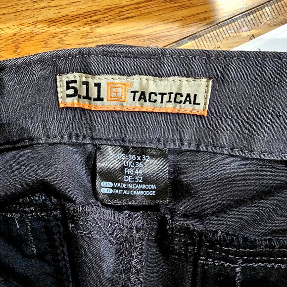 5.11 Tactical Cargo Pants – Men's 36x32, Dark Gray, Durable Utility Workwear - Picture 7 of 8